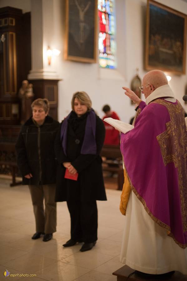 Nom de l'image : D30096582a_(c)Norbert-JUNG — Description :  Catéchumène à l'église de la Ferté Vidame - 3e étape